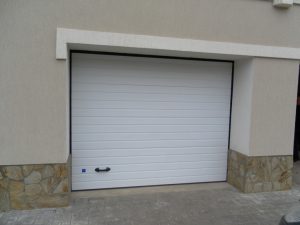 Как защитить гараж от взлома